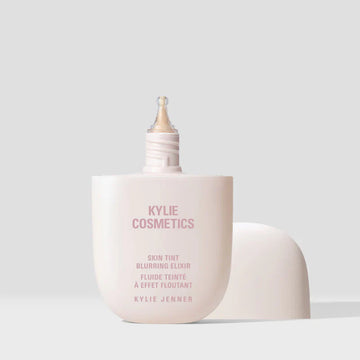 All-in-One Skin Blurring Tint with Blending Brush Duo (Glow, Moisturizer, Sunscreen & Foundation)